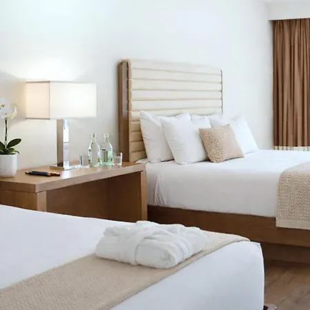 Luxe Sunset Boulevard Hotel-2